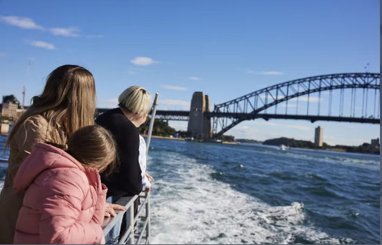 Sydney harbor sightseeing cruise - Image 2